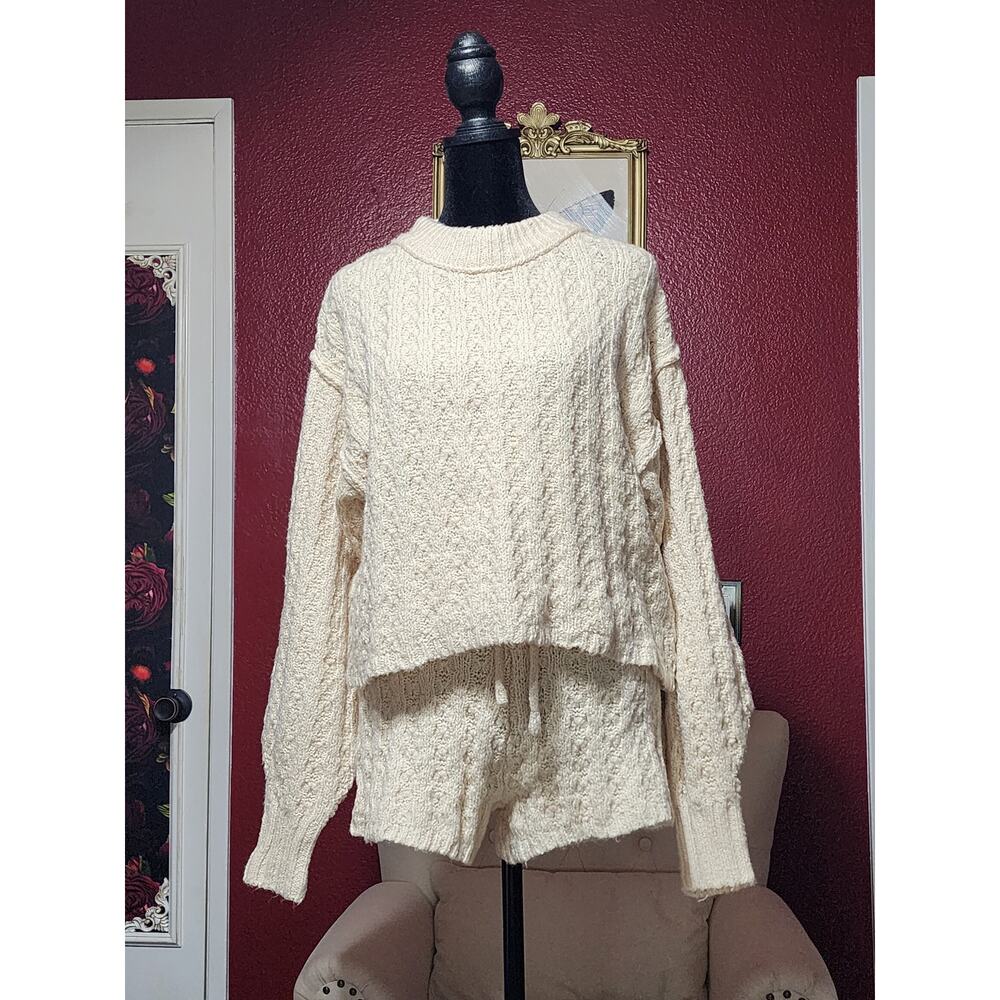 2pc Cable Knit Sweater Set - Pullover Long Sleeve and Short - Size: S - NWT